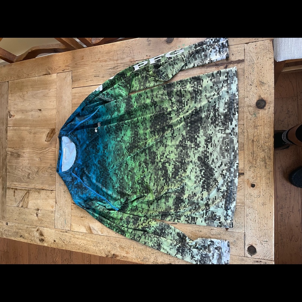 Columbia light weight UV long sleeve.